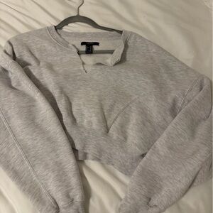 Forever 21 Light Gray Distressed Fleece-Lined Cropped Sweatshirt